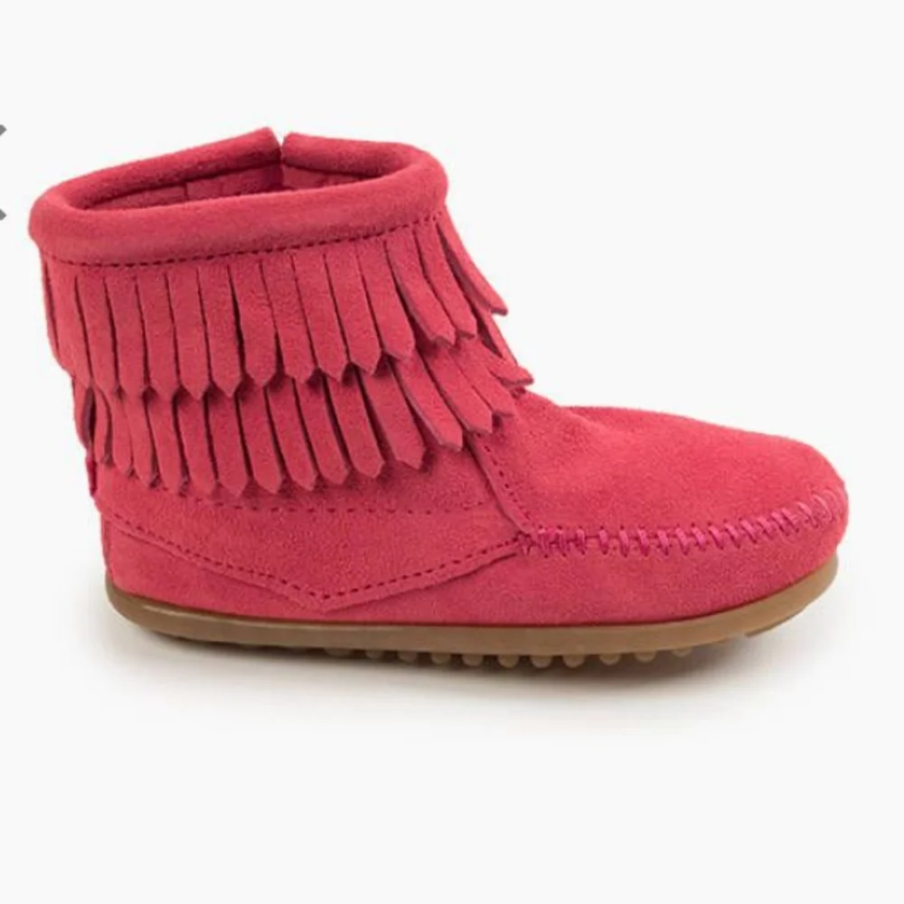 Minnetonka double fringe side zip hard sole boot size 2